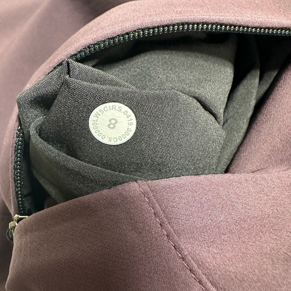 ✨🍋Lululemon Esker Slim *lululemon lab
Black Cherry size 8 - Picture 14 of 16